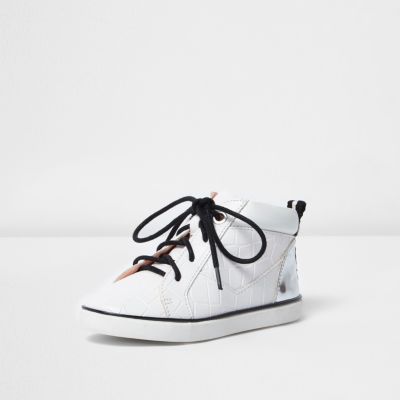 Mini girls white lace up smudge trainers